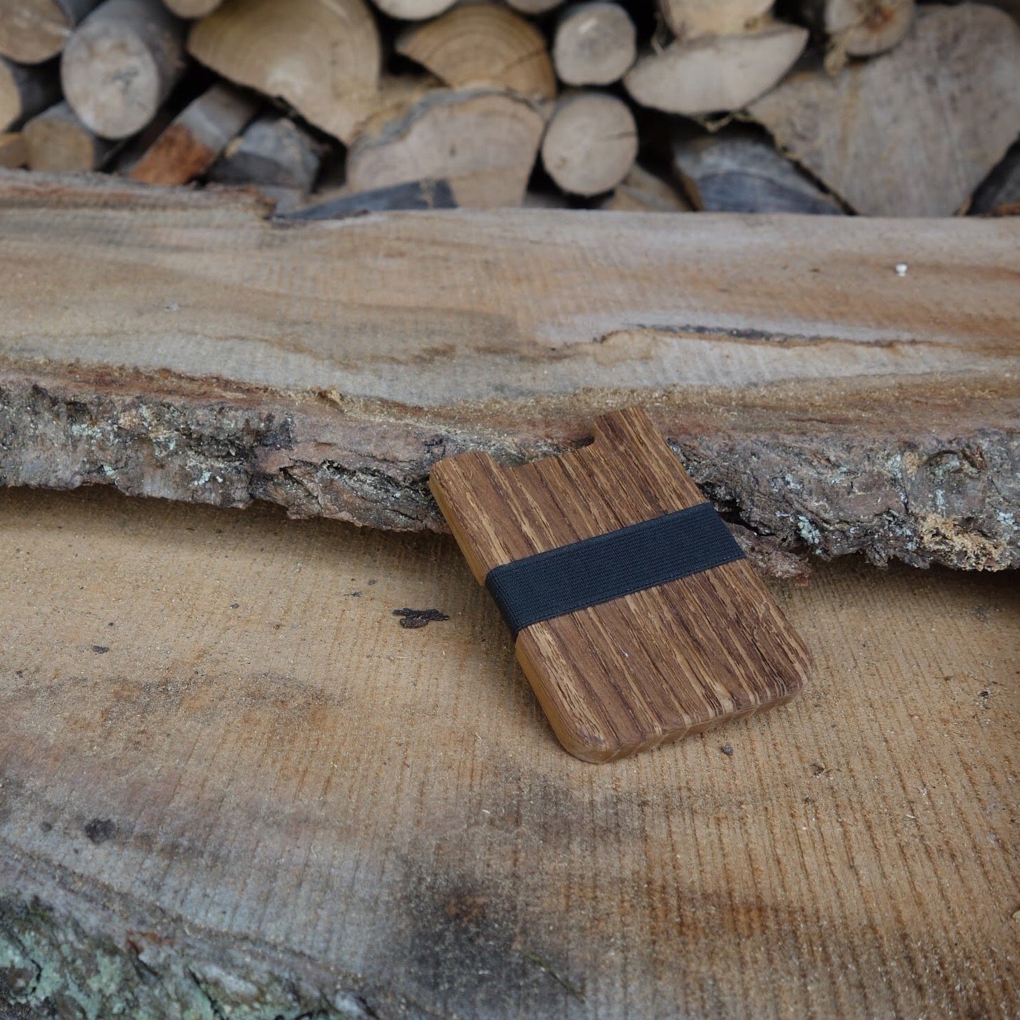 Portemonnaie aus 100% Holz mit Struktur - holzELLement