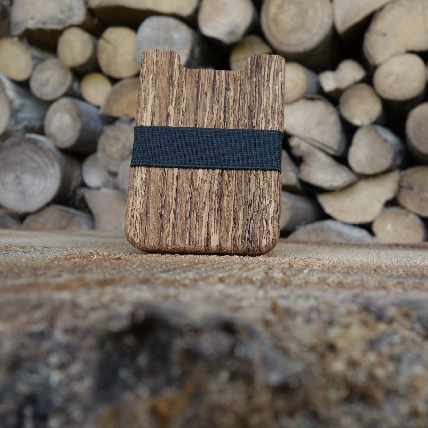 Portemonnaie aus 100% Holz mit Struktur - holzELLement